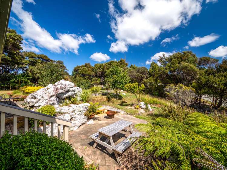 18 Lichen Grove Russell_22