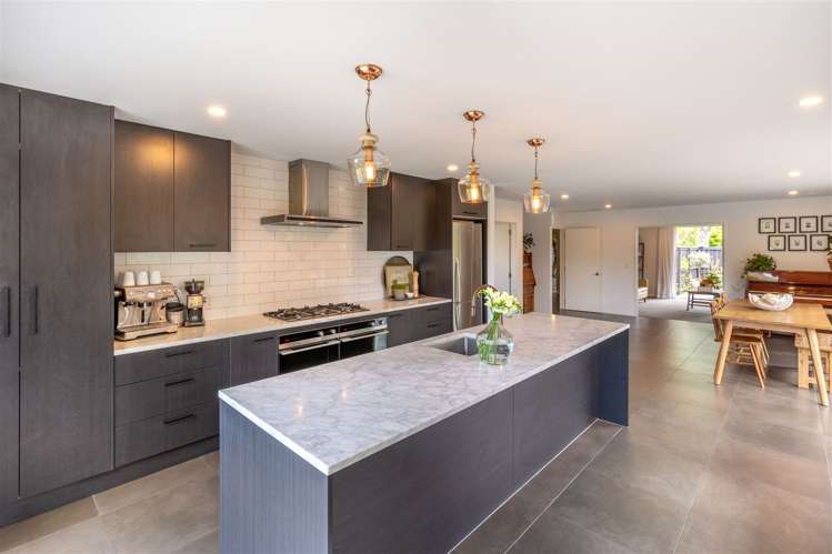 14 Riverwood Boulevard Redwood_6