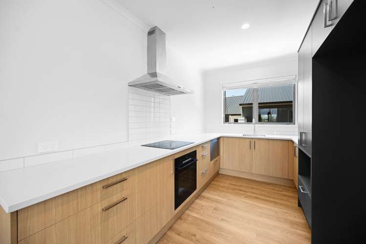 1/6 Ruakiwi Road Hamilton Lake_2