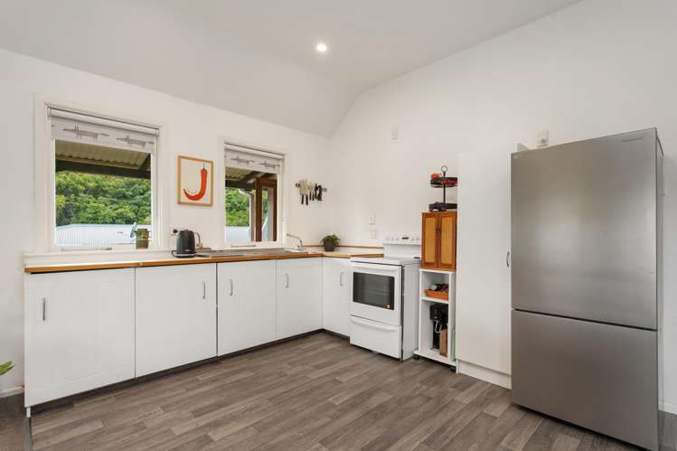 12 Fleur Lane Akaroa_6