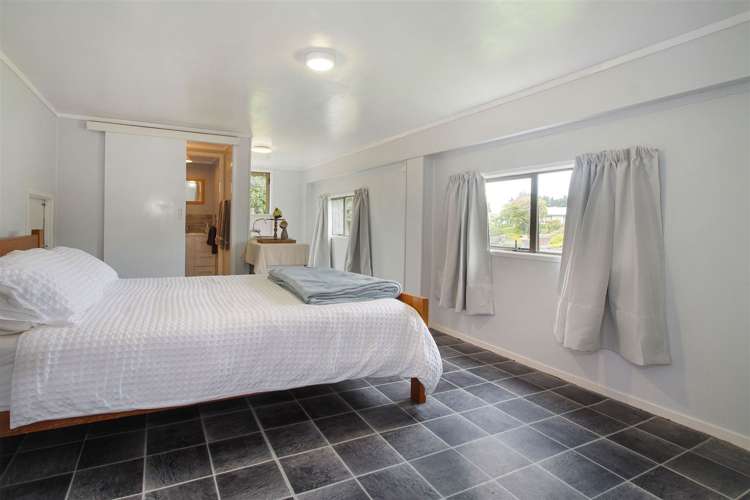 29 Taihiki Road Clarks Beach_13