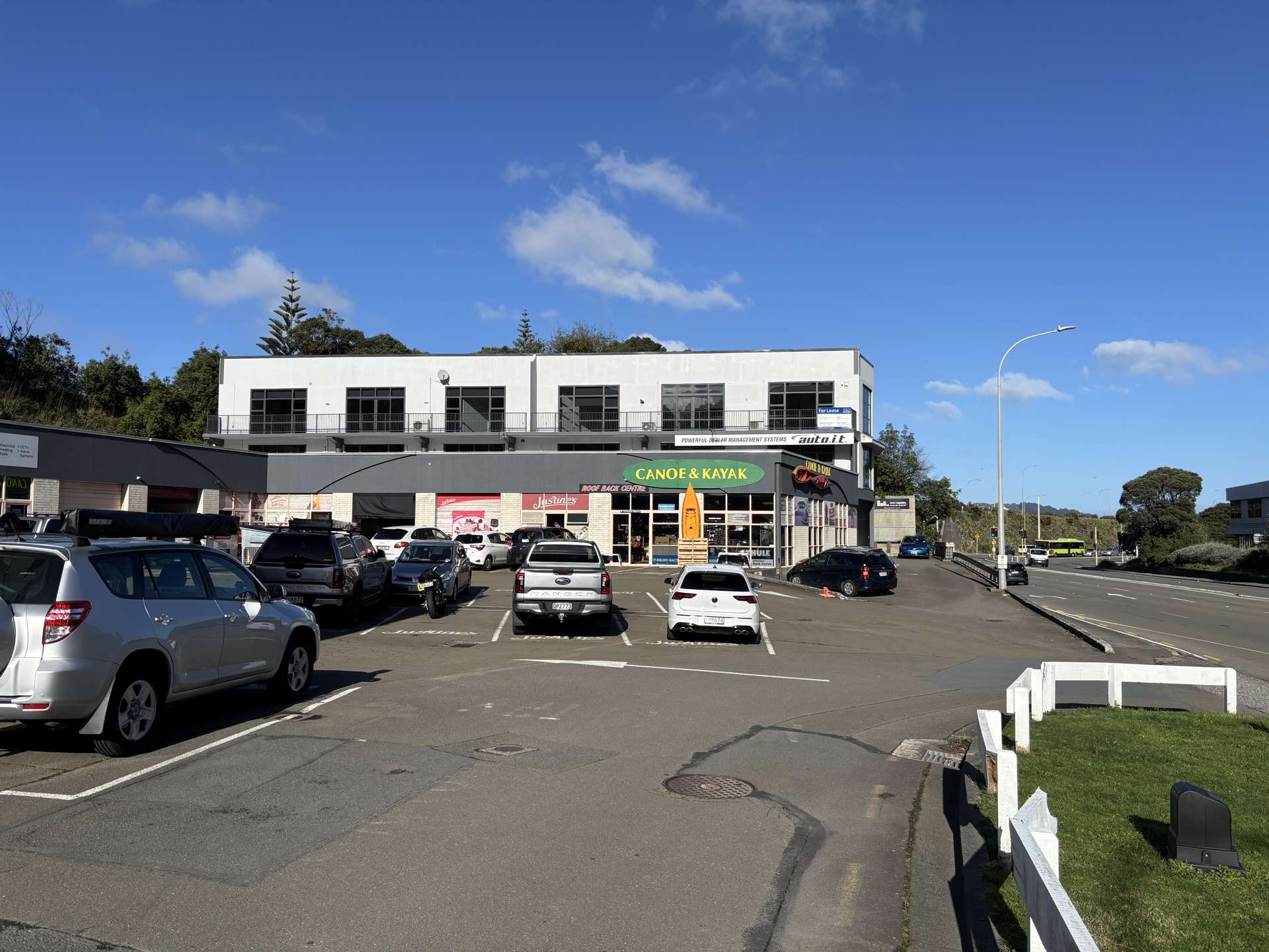 Unit 11, 2 Centennial Highway Ngauranga_0