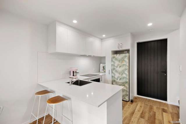 4 Tokai Place Glen Eden_3