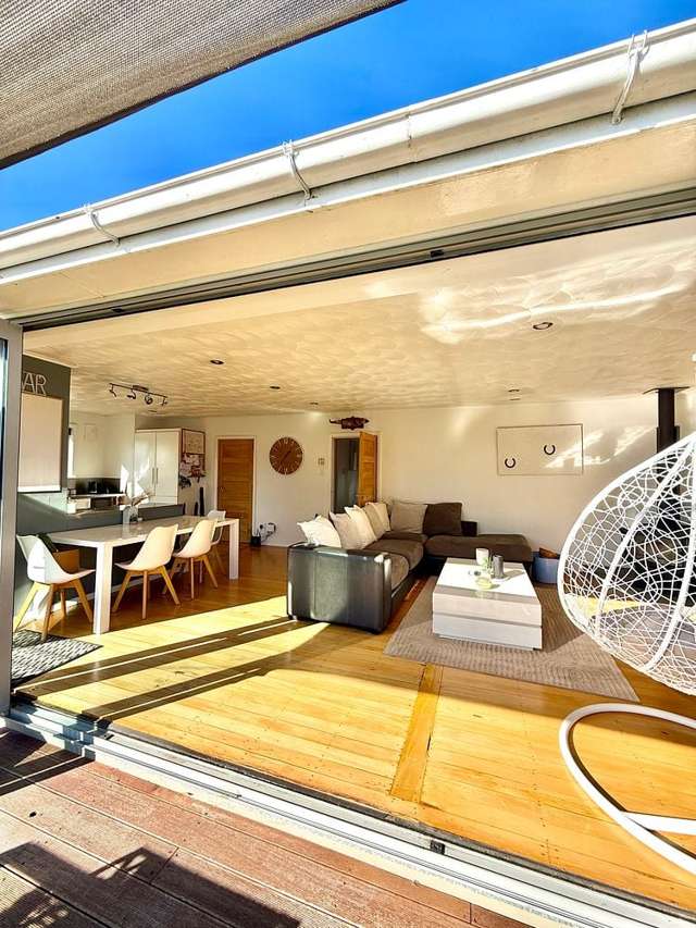 3br Sunny Spacious living in Milton
