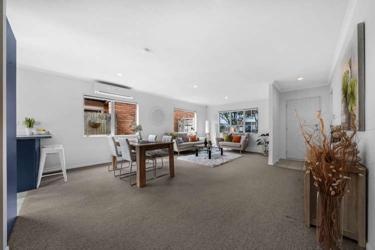 24 Espalier Drive_5