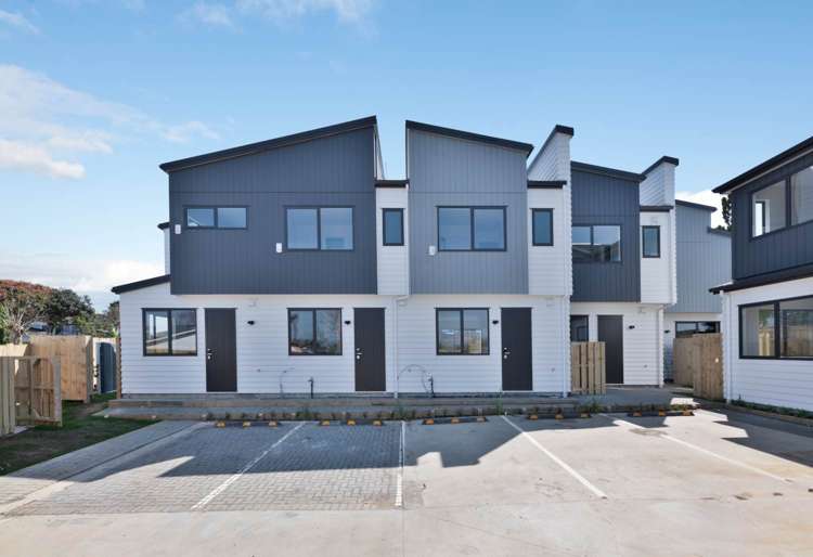 2/10 Becker Drive Weymouth_10