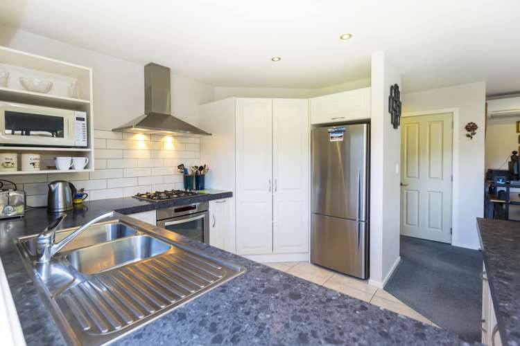 27 Mcewen Crescent Riverstone Terraces_11