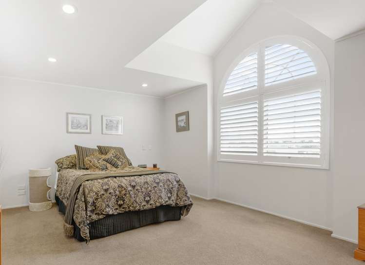 108 Frederick Street Hillsborough_11