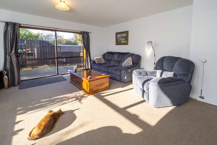 2/14 James Street Allenton_11