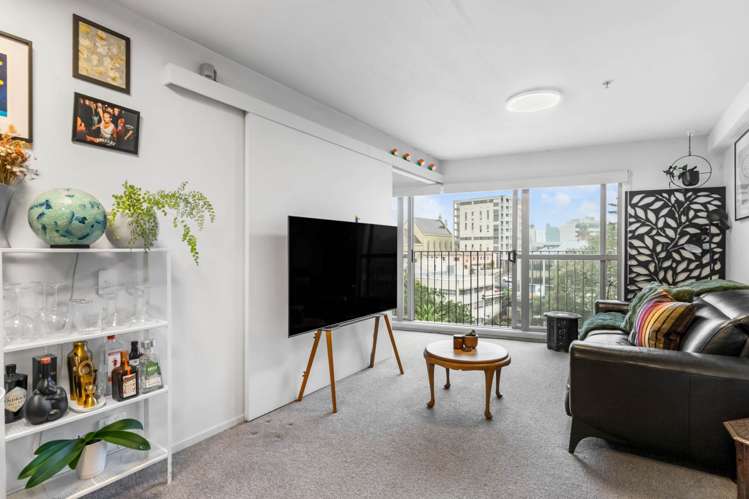 7c/18 Scotia Place City Centre_3