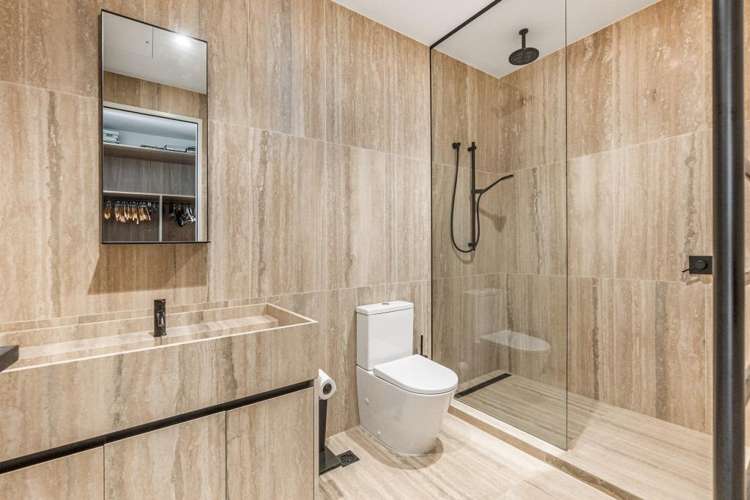 1002/9 Princes Street 10015_16