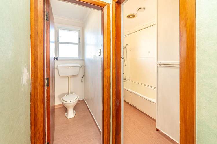 10 Churchill Crescent Tawhero_9