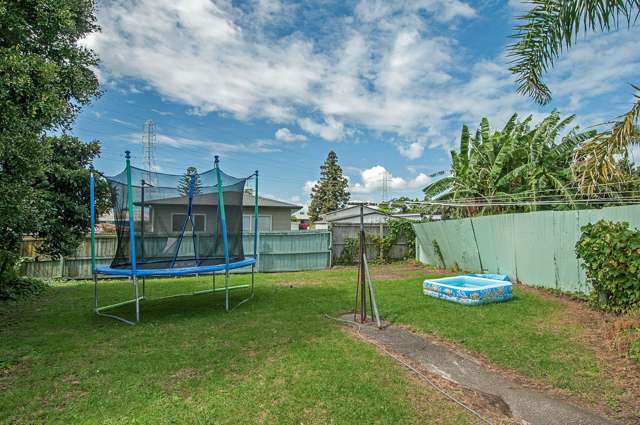 126 Cobham Crescent Kelston_3