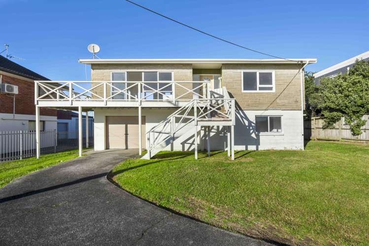 195 Vipond Road_2