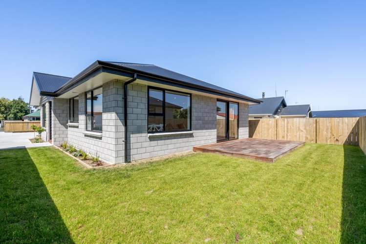 318 Crinan Street Georgetown_18