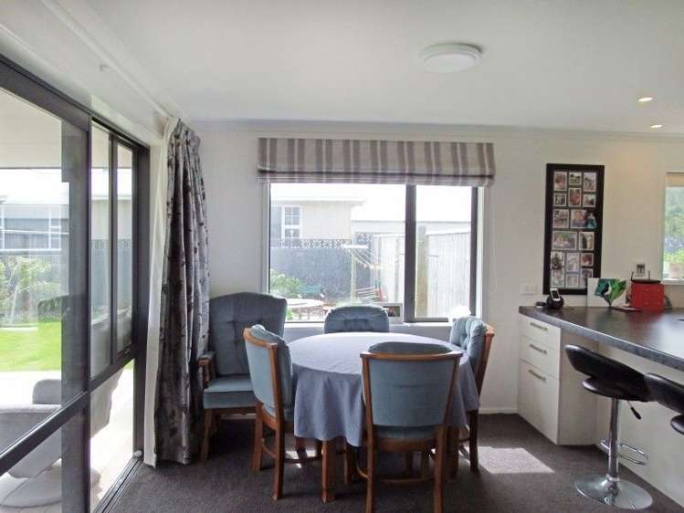 18 Majestic Chn Seaward Bush_2