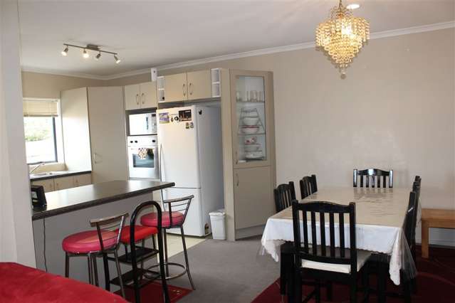 13 Exotic Place Massey_2