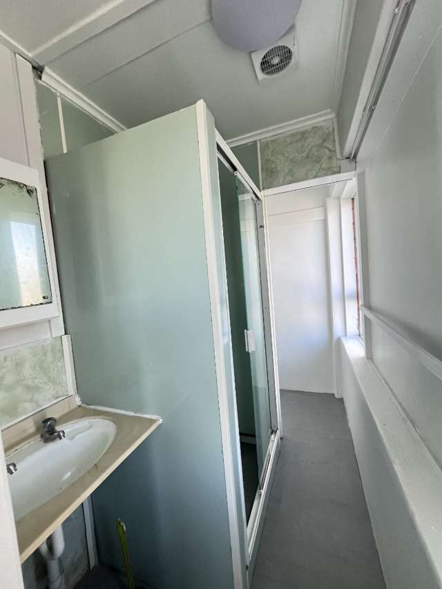 2/25 Martin Avenue (Top Floor) Mount Albert_4