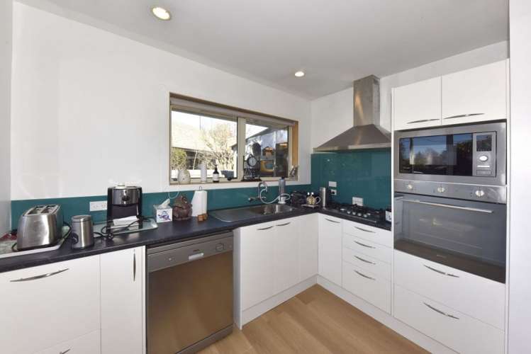 6 Adrian Place Shirley_10