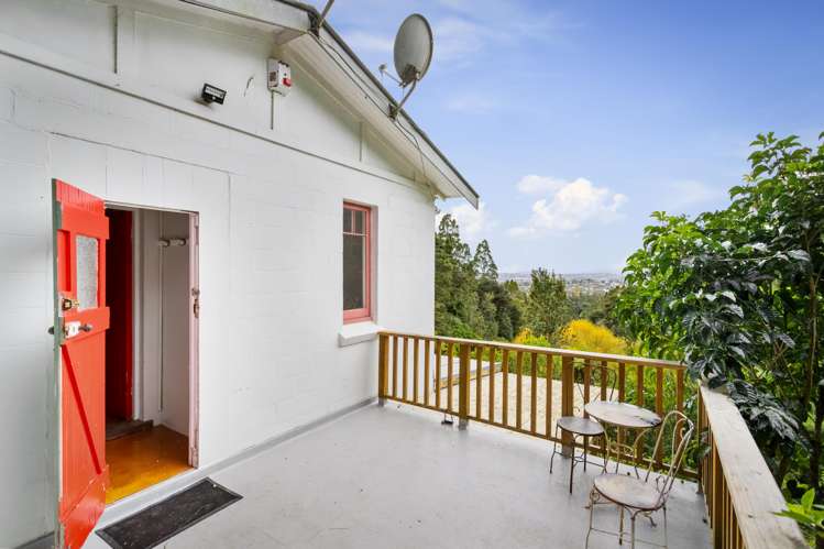 8 Park Road Titirangi_12