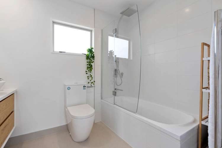 2/1 Mossop Rise Glenfield_12