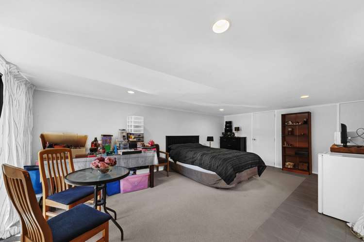 7 James Place Opaheke_12