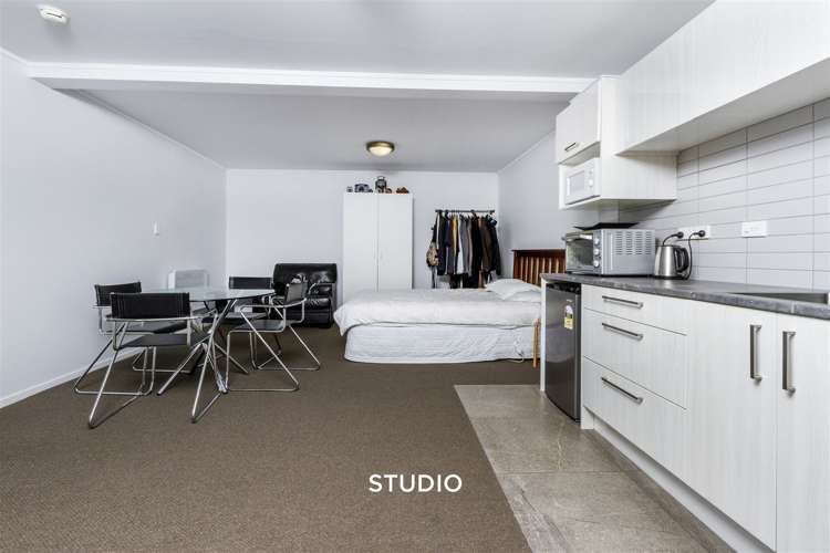 2/64 Seaview Road Castor Bay_14