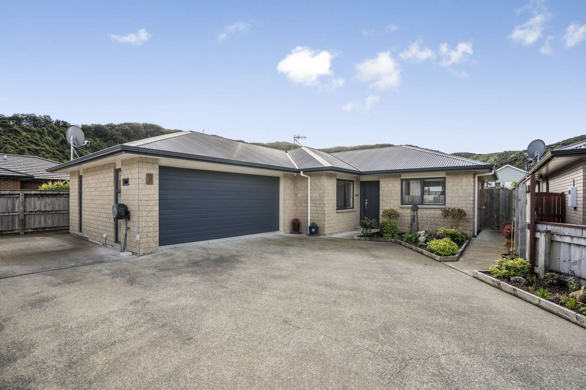 7 Sun Valley Way Wainuiomata_0