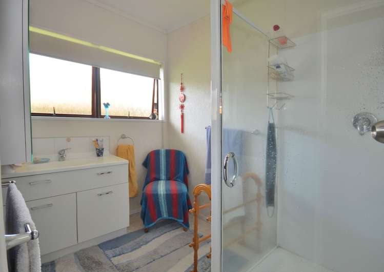 17b Pemberton Crescent Greerton_13