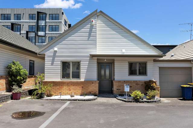 Townhouse Treasure in Te Atatū