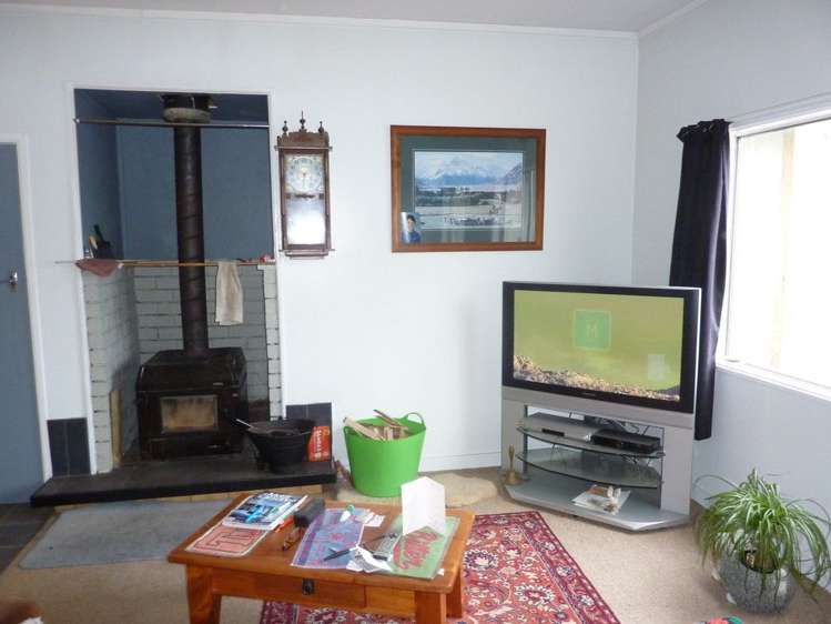 2 Sunderland Street Waimangaroa_4