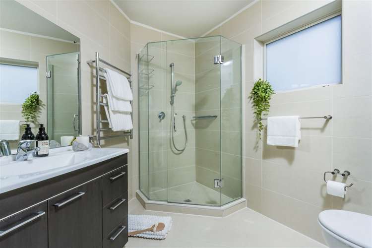 99a Queen Street Northcote Point_13