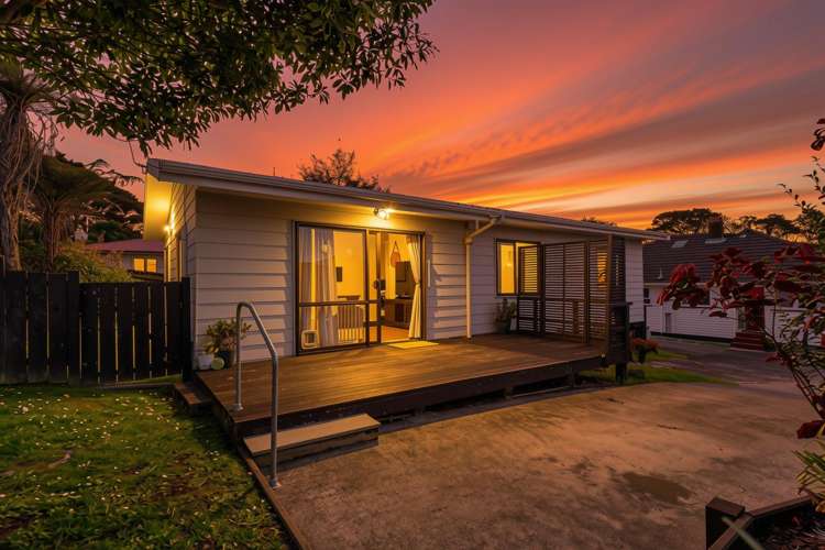 Unit 1/98 Barrys Road Glendene_3
