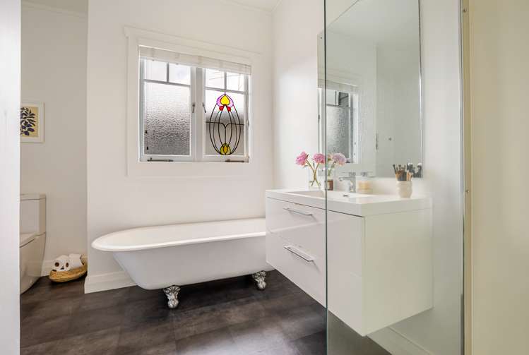 12 Rewarewa Road Te Atatu Peninsula_9