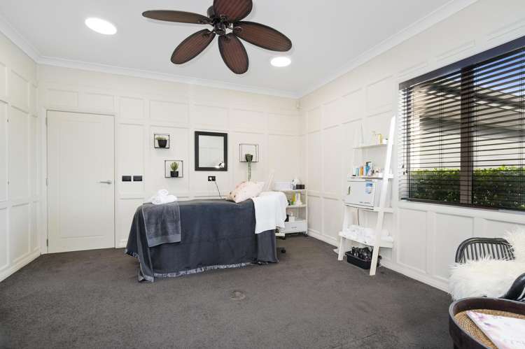 1 Landing Drive Pyes Pa_16