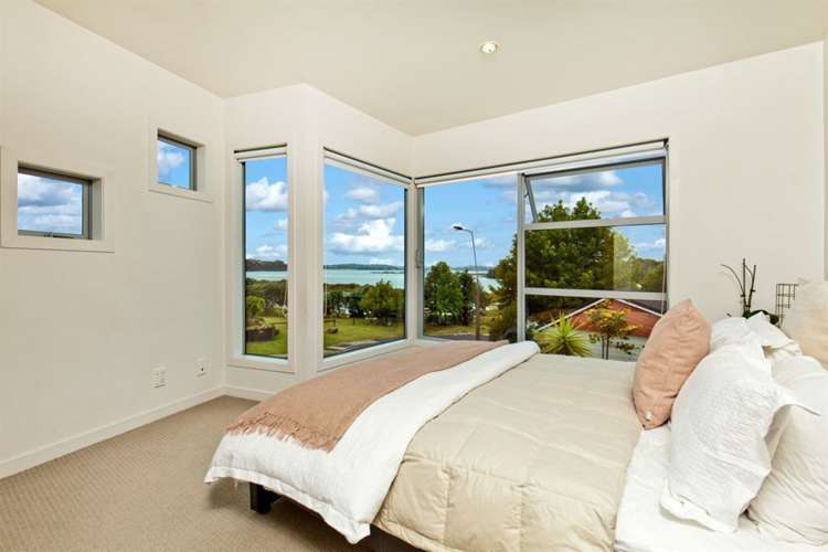 357 Royal Road Massey_37