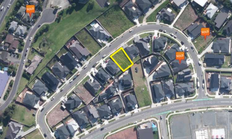 16 Surf View Crescent Red Beach_4