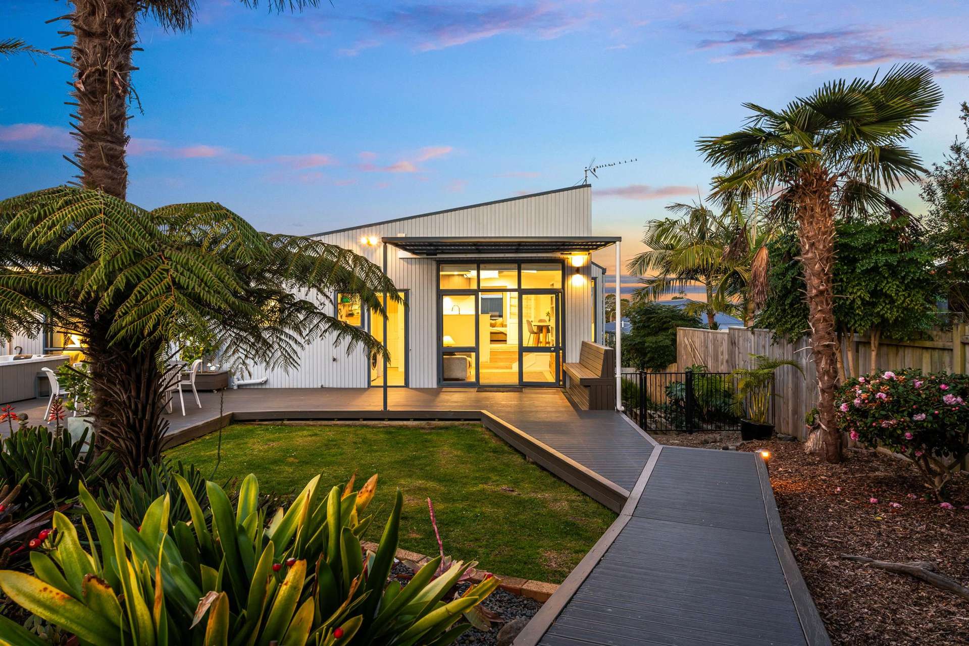 8 Brixton Road Manly_0