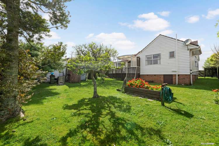 30 Hutchinsons Road Bucklands Beach_18