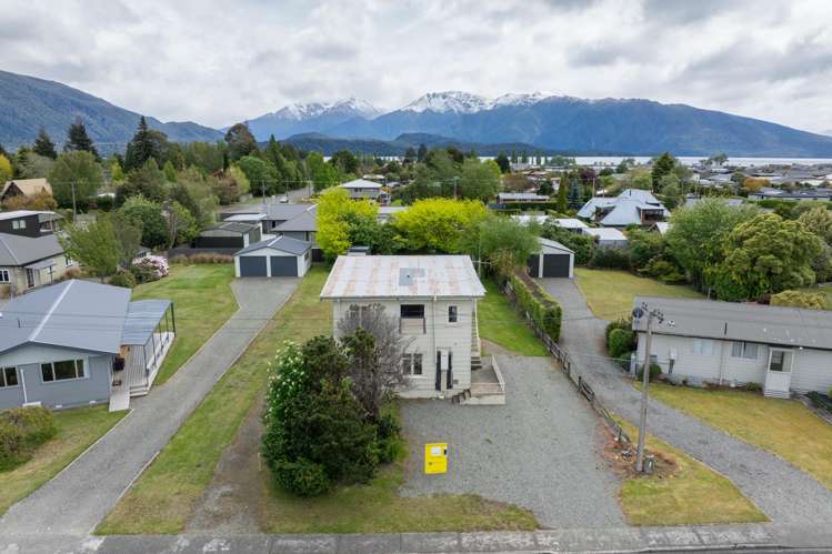 33A McKerrow Street Te Anau_21