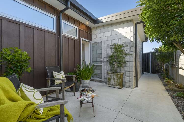 6 Kahuparere Crescent Pyes Pa_21