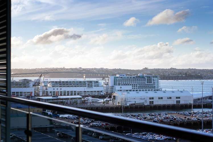 1304/30 Beach Road_3