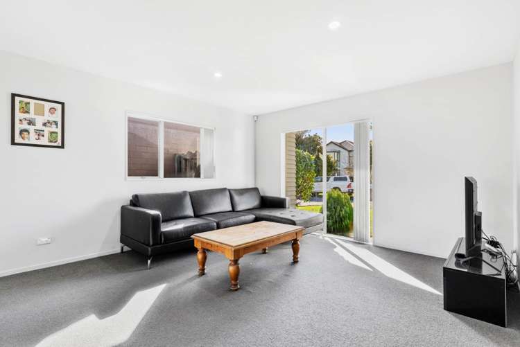 8 Popokatea Drive Takanini_14