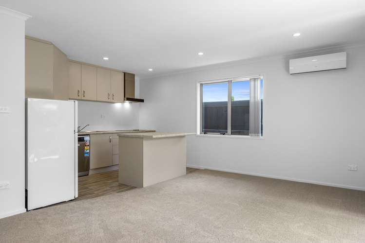 14 Lance Way (Dunes Lifestyle Village) Papamoa_3