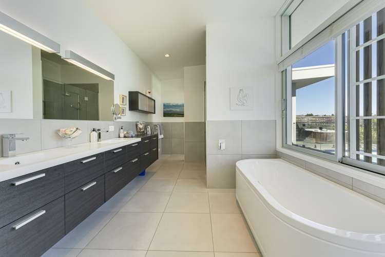 127 Fairbourne Drive Fairhall_20