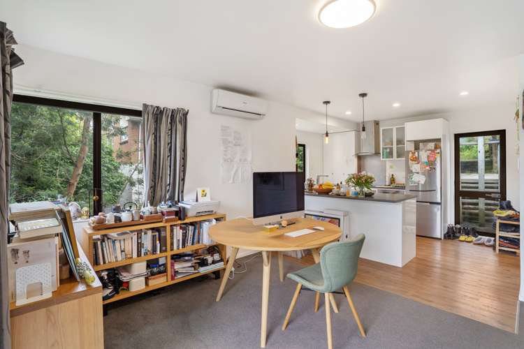 2/16 Mistletoe Place Browns Bay_2