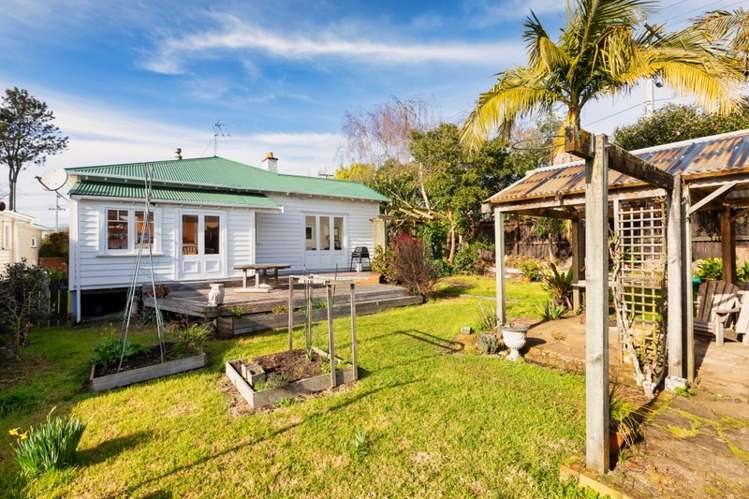 52 Asquith Avenue Mount Albert_17
