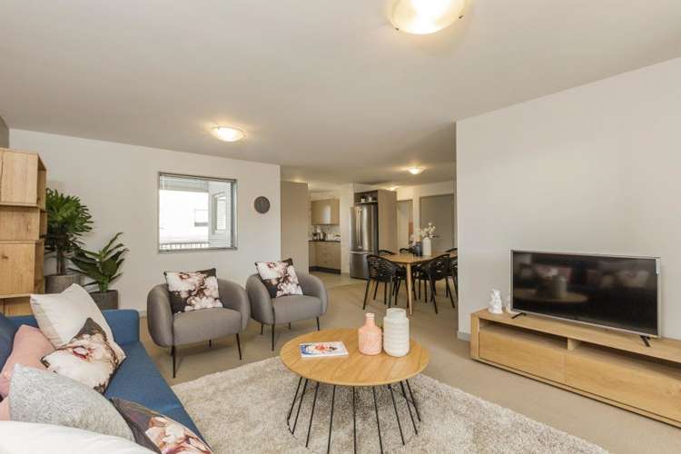 2j/12 Morning Star Place Mount Albert_3