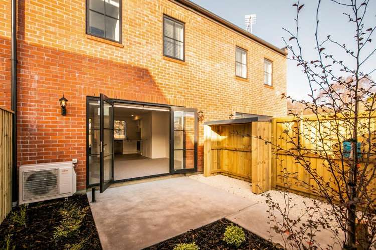 1/25 Bunyan Street Waltham_7