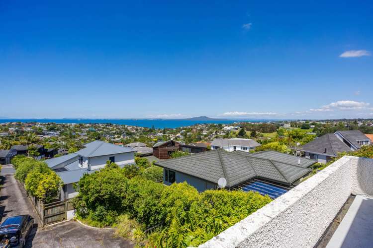 1/7 & 2/7 Calypso Place Rothesay Bay_12